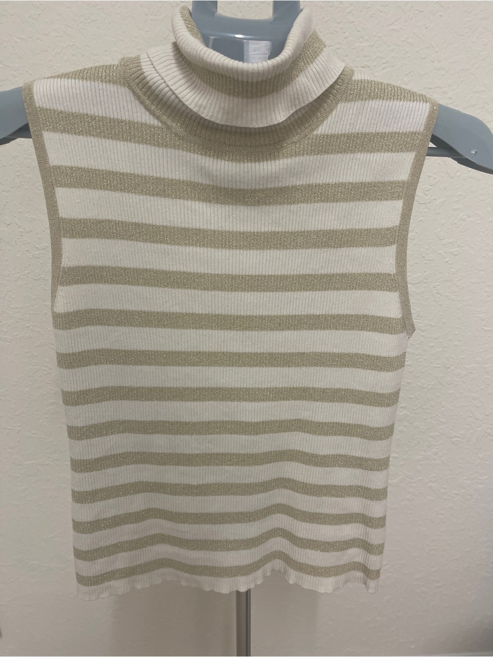 GRACE Metallic Gold Striped Ribbed Turtleneck Top | Size M